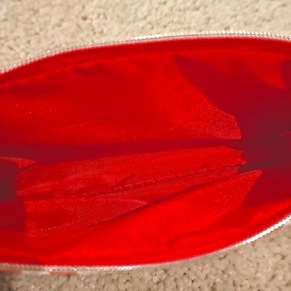 Hello Kitty Pouch - Picture 4 of 4